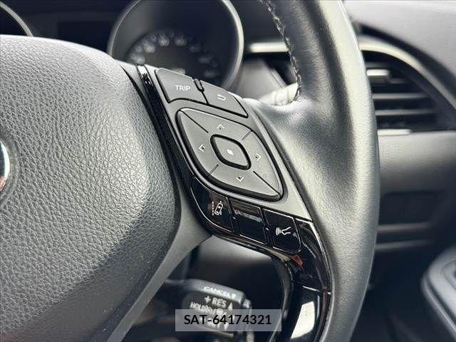 Toyota C-HR 2019-08 8741159-29