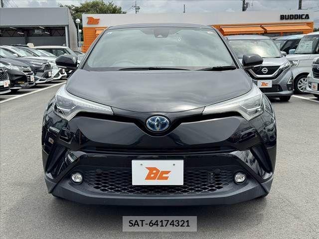 Toyota C-HR 2019-08 8741159-8