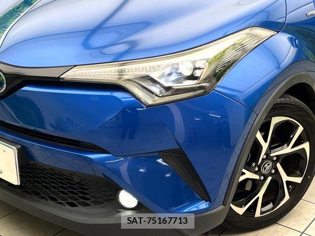 Toyota C-HR 2017-06 8741158-11
