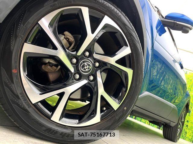 Toyota C-HR 2017-06 8741158-12