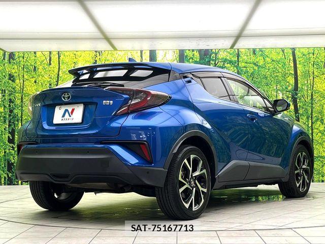 Toyota C-HR 2017-06 8741158-16