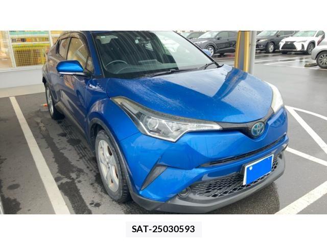Toyota C-HR 2017-10 8741162-0