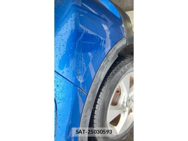Toyota C-HR 2017-10 8741162-9