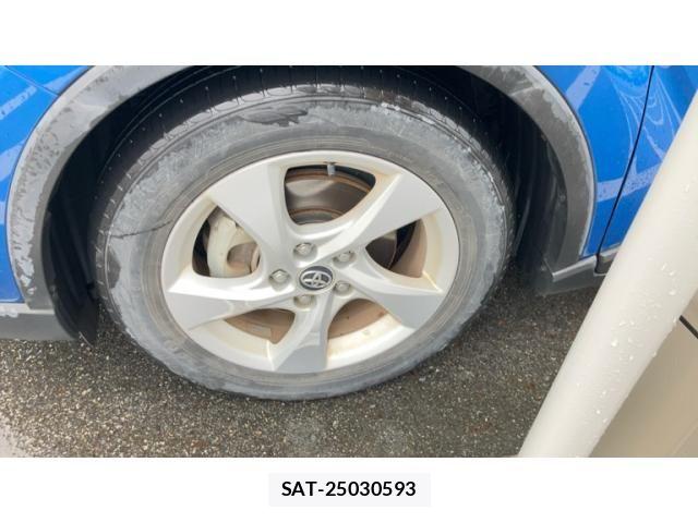 Toyota C-HR 2017-10 8741162-5
