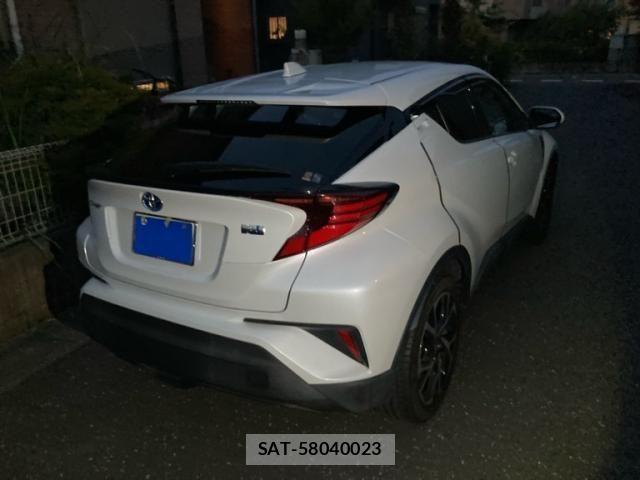 Toyota C-HR 2023-03 8741134-2