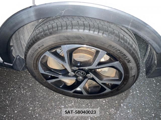 Toyota C-HR 2023-03 8741134-4