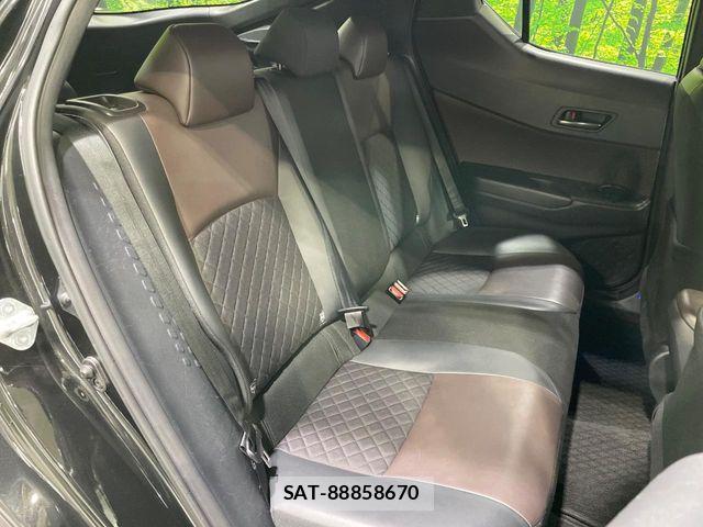 Toyota C-HR 2017-09 8779742-9