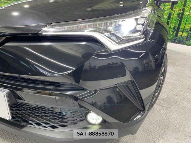 Toyota C-HR 2017-09 8779742-12