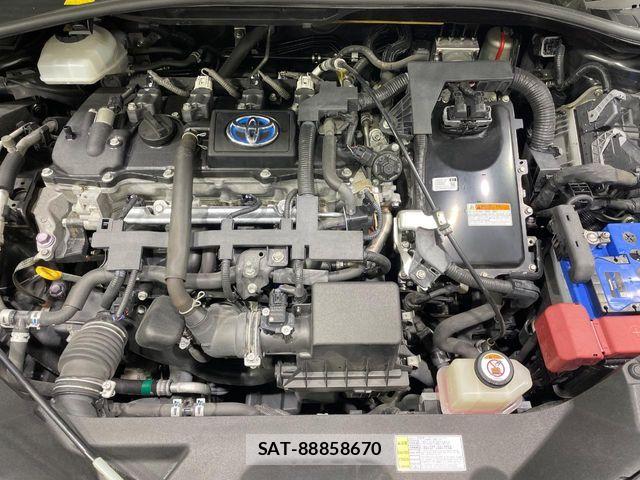 Toyota C-HR 2017-09 8779742-17