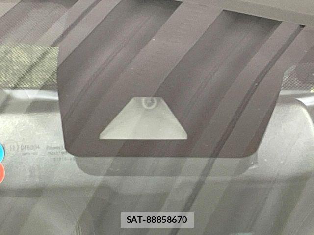 Toyota C-HR 2017-09 8779742-4