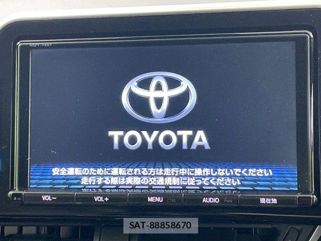 Toyota C-HR 2017-09 8779742-5