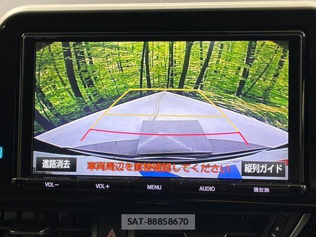 Toyota C-HR 2017-09 8779742-6