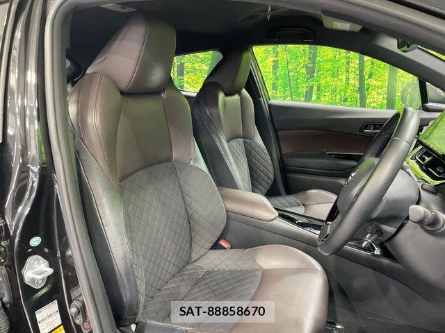 Toyota C-HR 2017-09 8779742-8