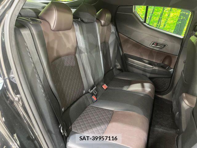 Toyota C-HR 2017-05 8779741-9