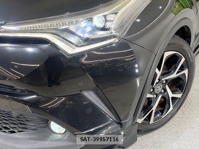 Toyota C-HR 2017-05 8779741-12