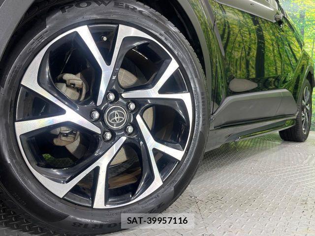 Toyota C-HR 2017-05 8779741-13