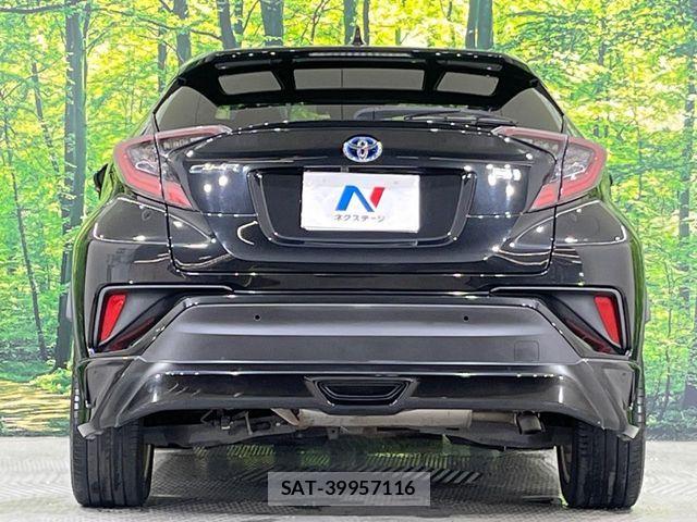 Toyota C-HR 2017-05 8779741-15