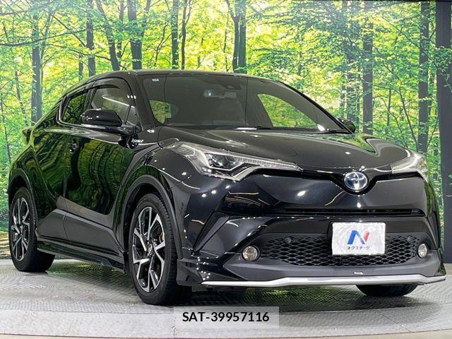 Toyota C-HR 2017-05 8779741-16