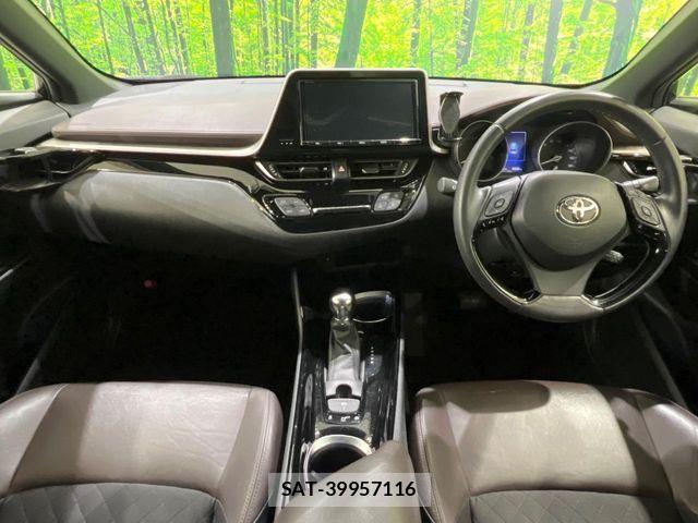 Toyota C-HR 2017-05 8779741-1
