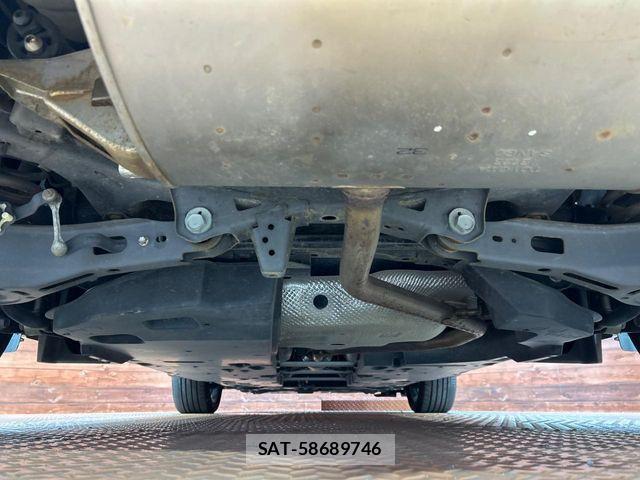 Toyota C-HR 2017-09 8779738-18