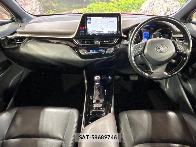 Toyota C-HR 2017-09 8779738-1