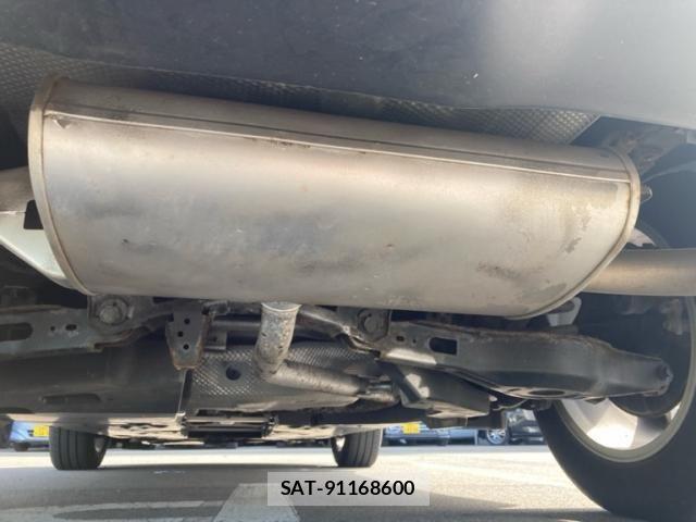 Toyota C-HR 2017-10 8779743-11