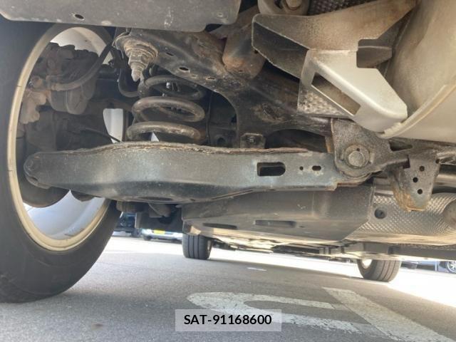 Toyota C-HR 2017-10 8779743-12