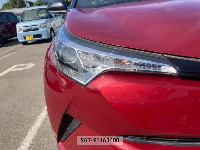 Toyota C-HR 2017-10 8779743-3