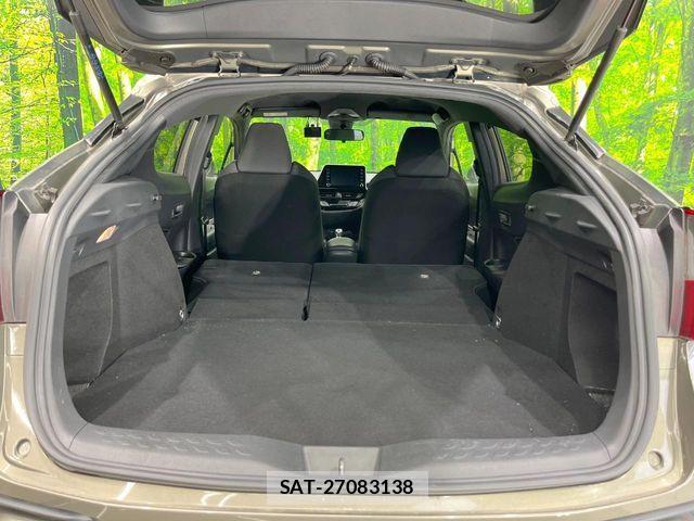 Toyota C-HR 2020-04 8779739-9