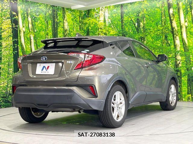 Toyota C-HR 2020-04 8779739-16