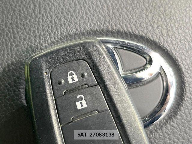 Toyota C-HR 2020-04 8779739-6