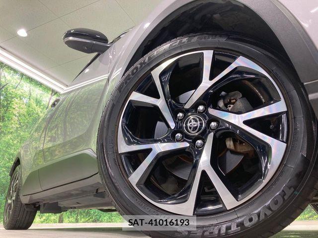 Toyota C-HR 2021-01 8795479-12