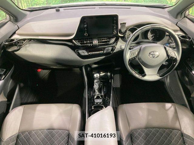 Toyota C-HR 2021-01 8795479-1