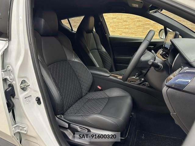 Toyota C-HR 2021-10 8795476-10