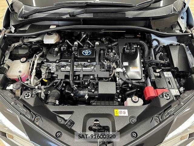 Toyota C-HR 2021-10 8795476-13
