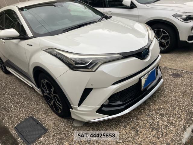 Toyota C-HR 2017-03 8795488-1