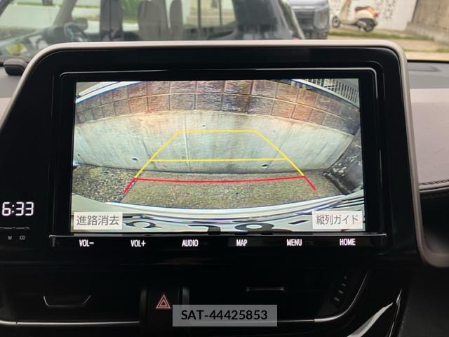 Toyota C-HR 2017-03 8795488-21