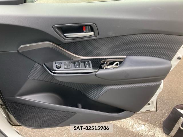 Toyota C-HR 2019-05 8795483-21
