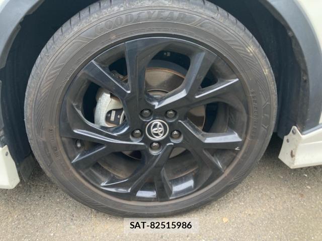 Toyota C-HR 2019-05 8795483-4