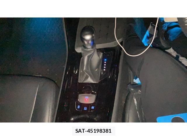 Toyota C-HR 2020-12 8795480-19