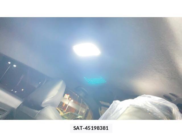 Toyota C-HR 2020-12 8795480-24