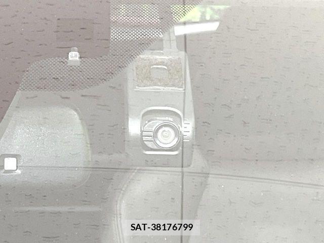Toyota C-HR 2019-06 8795481-6