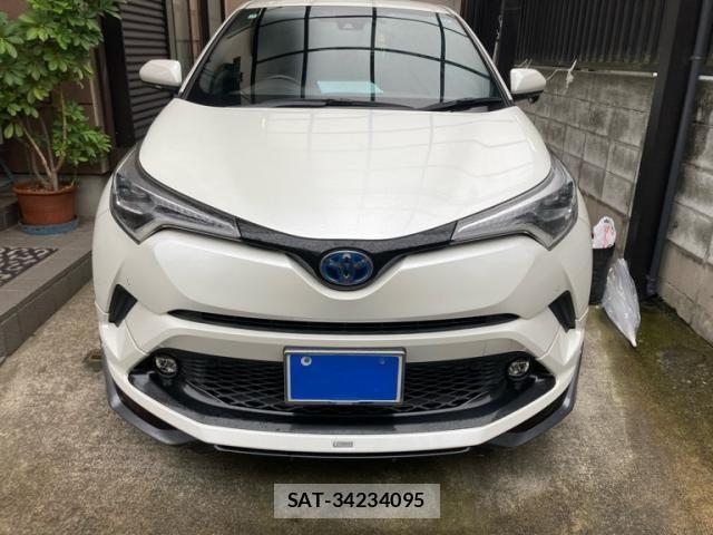 Toyota C-HR 2019-02 8795485-1