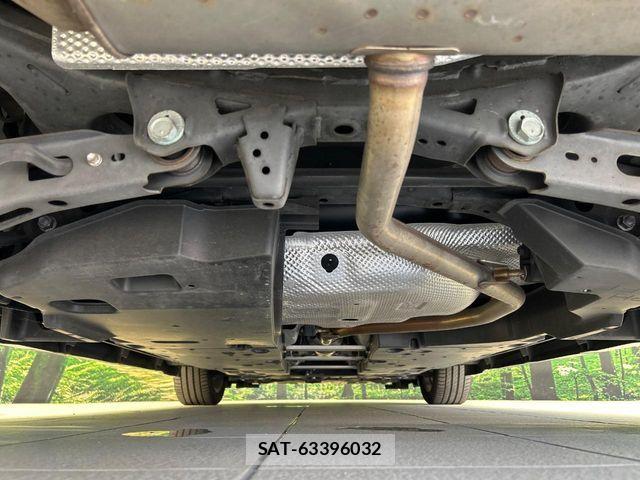 Toyota C-HR 2017-02 8795484-18