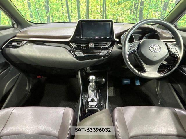 Toyota C-HR 2017-02 8795484-1