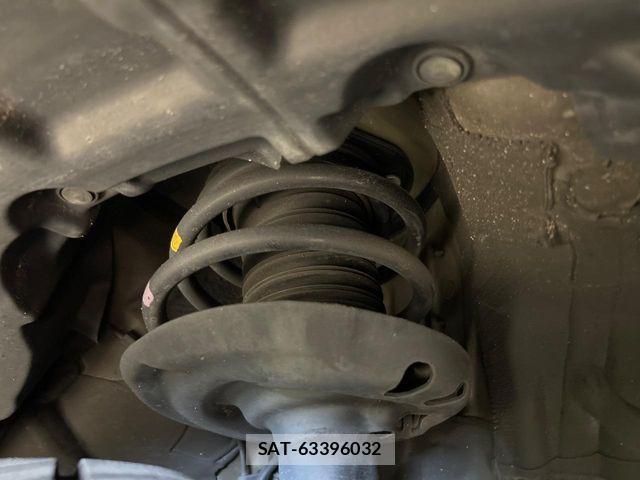 Toyota C-HR 2017-02 8795484-19