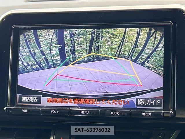 Toyota C-HR 2017-02 8795484-3