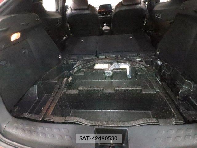 Toyota C-HR 2017-02 8795486-12