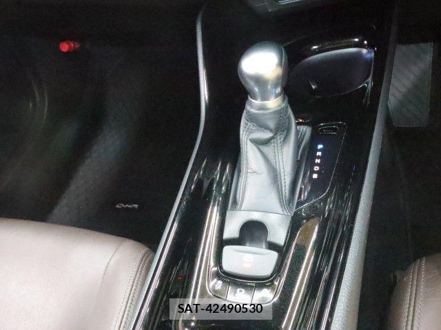 Toyota C-HR 2017-02 8795486-20