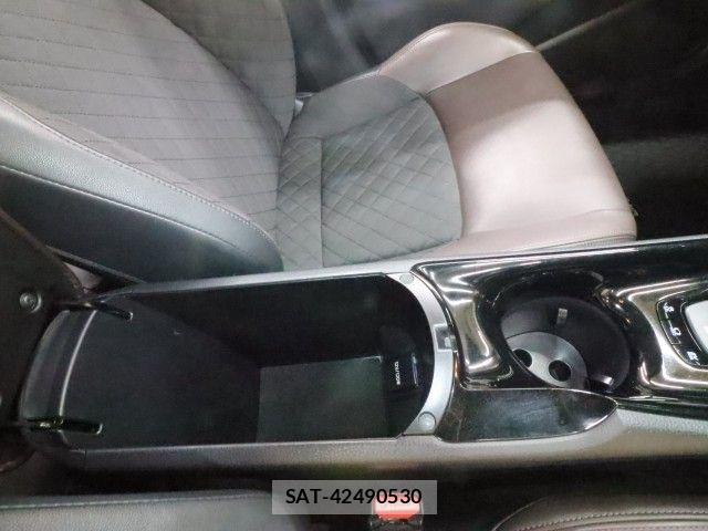 Toyota C-HR 2017-02 8795486-22
